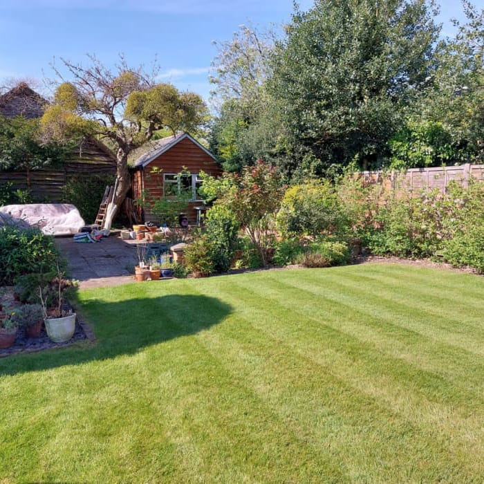 landscape gardener services in Reading